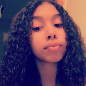 Meet your Posher, Danelis